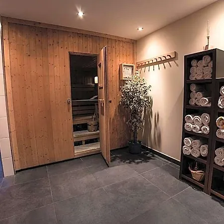 Neumayr Hotel 3*